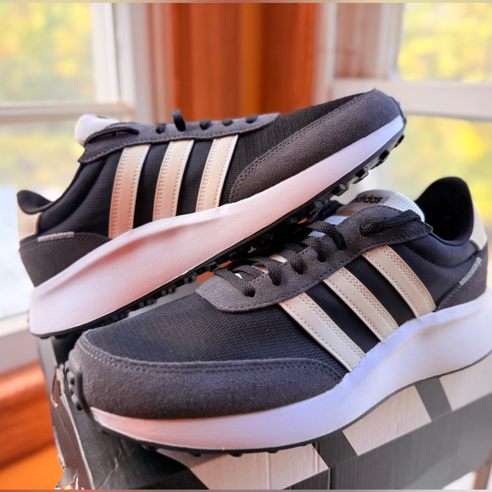 Adidas Run 70s